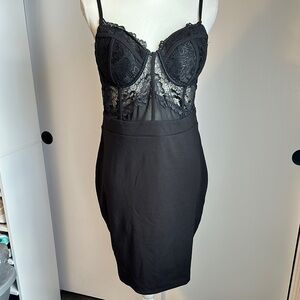 Black Lace Chemise with Bustier Design